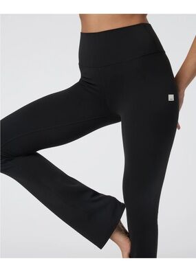 Vuori All The Feels Slim Flare Legging- Small